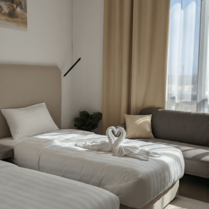 غرفة بسريرين منفصلين